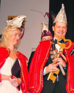 Prinz Michael IV. Fatboy von der Schleierpfalz und Prinzessin Elke I. Computermaus vom Stadttheater